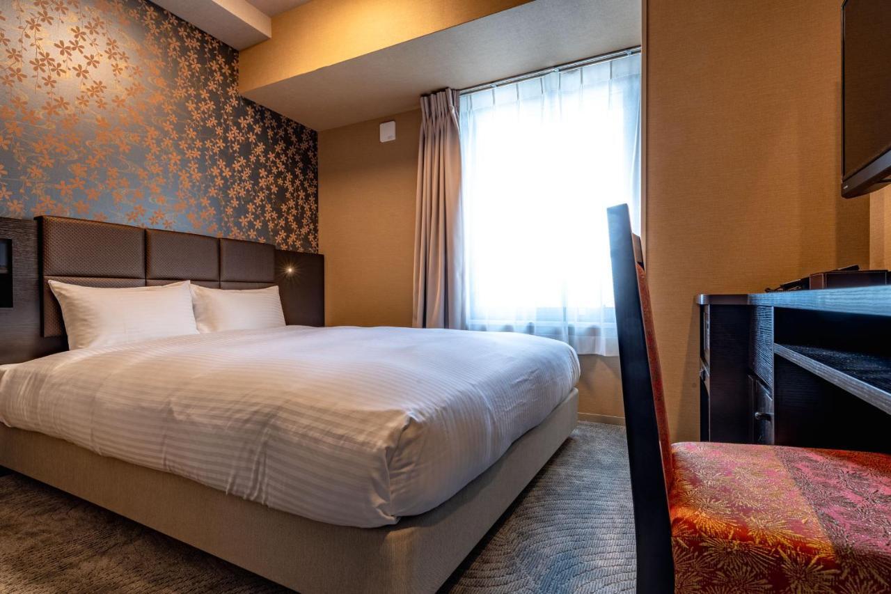 Hotel Wbf Shin-Osaka Skytower Eksteriør billede