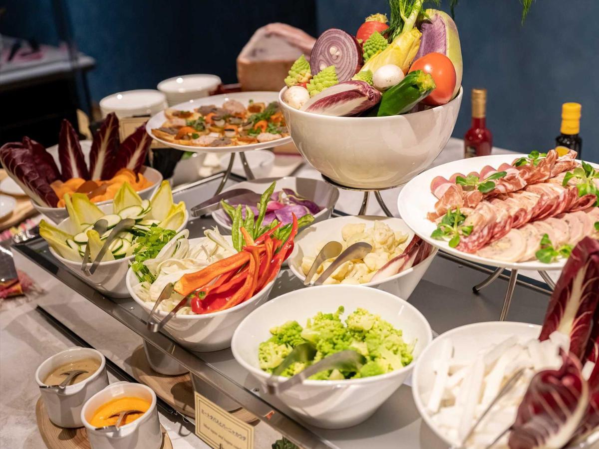 Hotel Wbf Shin-Osaka Skytower Eksteriør billede