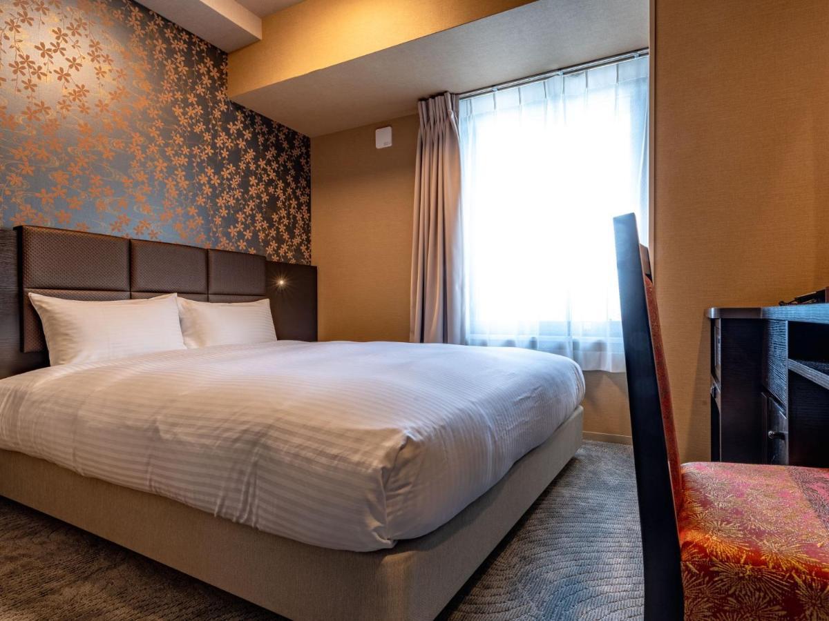 Hotel Wbf Shin-Osaka Skytower Eksteriør billede
